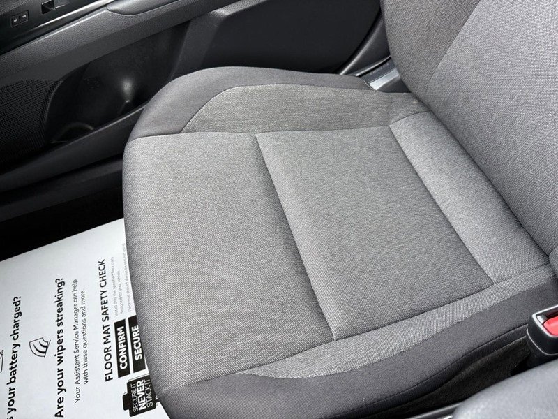 Used 2025 Toyota Camry LE image 27