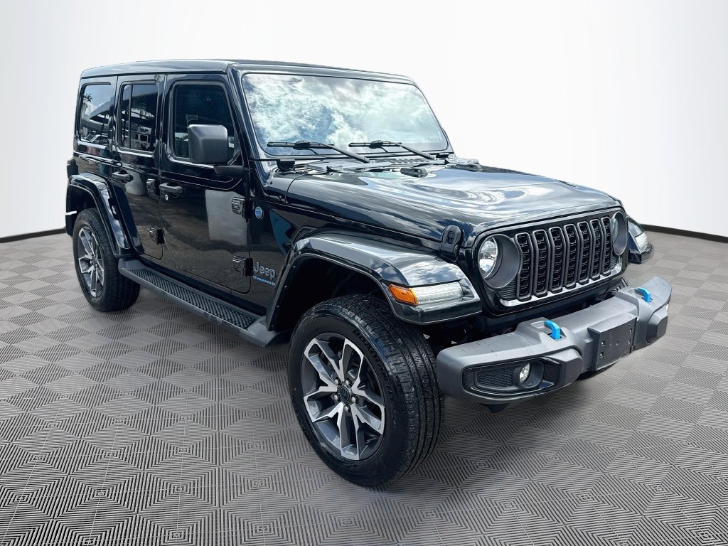 Used 2024 Jeep Wrangler Unlimited w/ Convenience Group AWD/4WD image 4