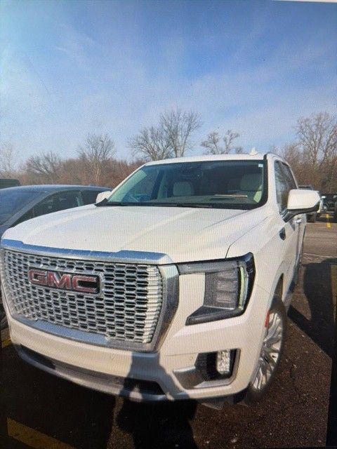 Used 2024 GMC Yukon Denali AWD/4WD image 1