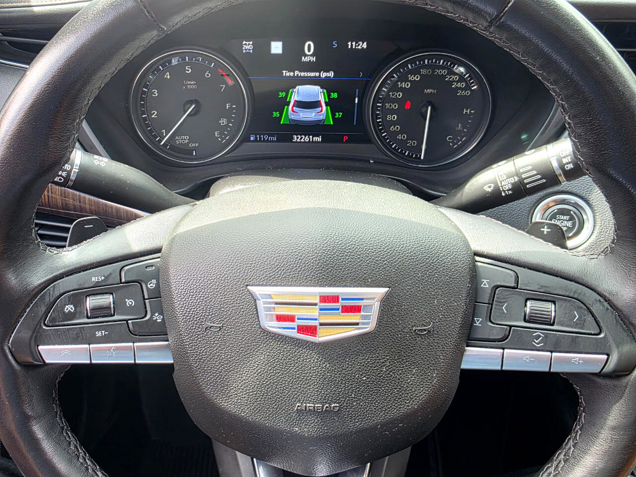 Used 2022 Cadillac XT4 Premium Luxury image 12