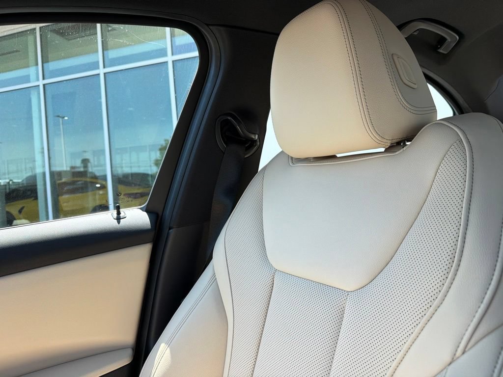 Used 2025 BMW 330i Sedan RWD image 24