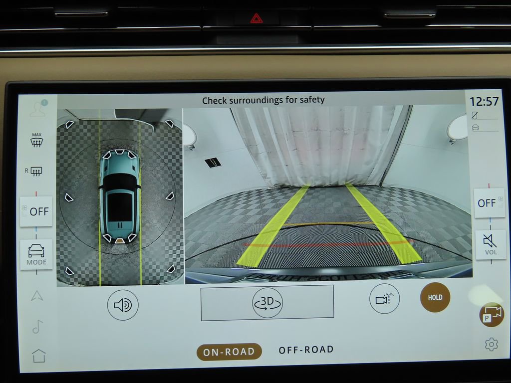 Used 2025 Land Rover Range Rover Sport SE image 12