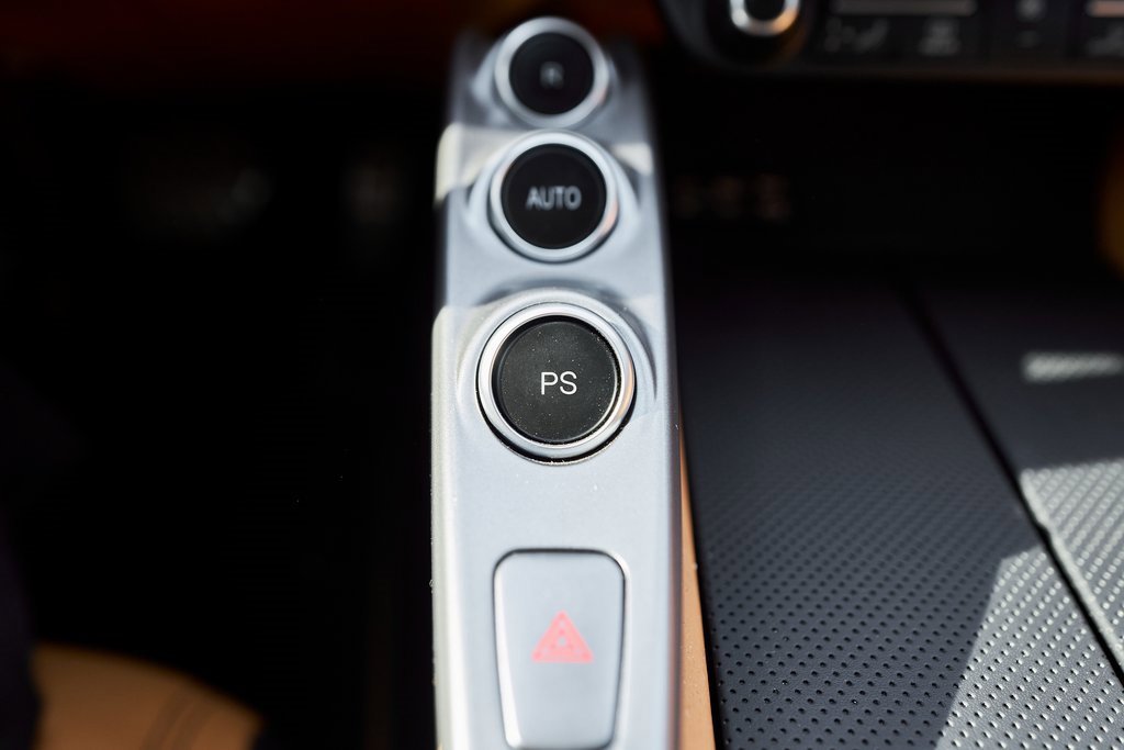 Used 2018 Ferrari GTC4Lusso image 65