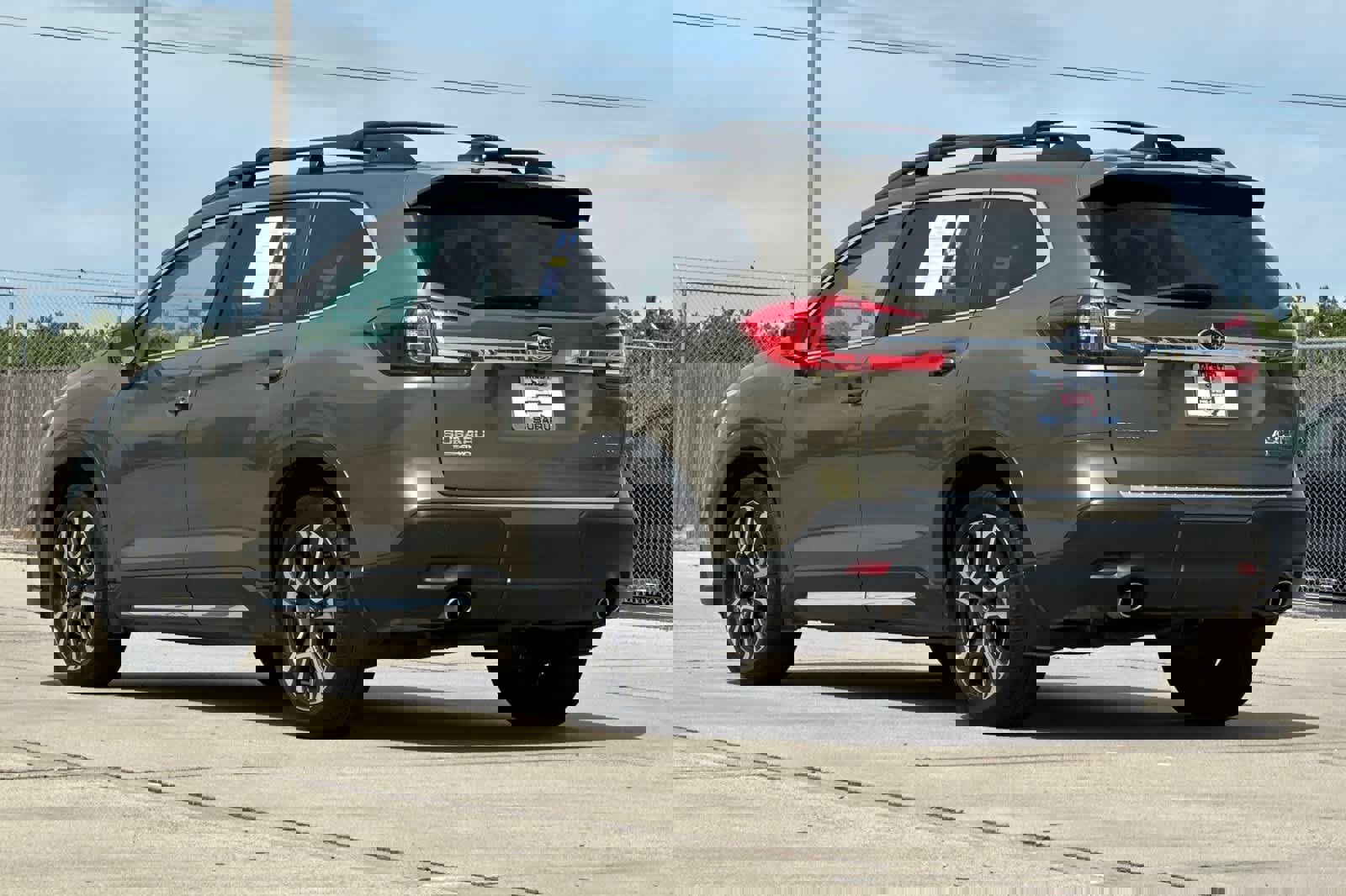 Used 2023 Subaru Ascent Limited AWD/4WD image 5