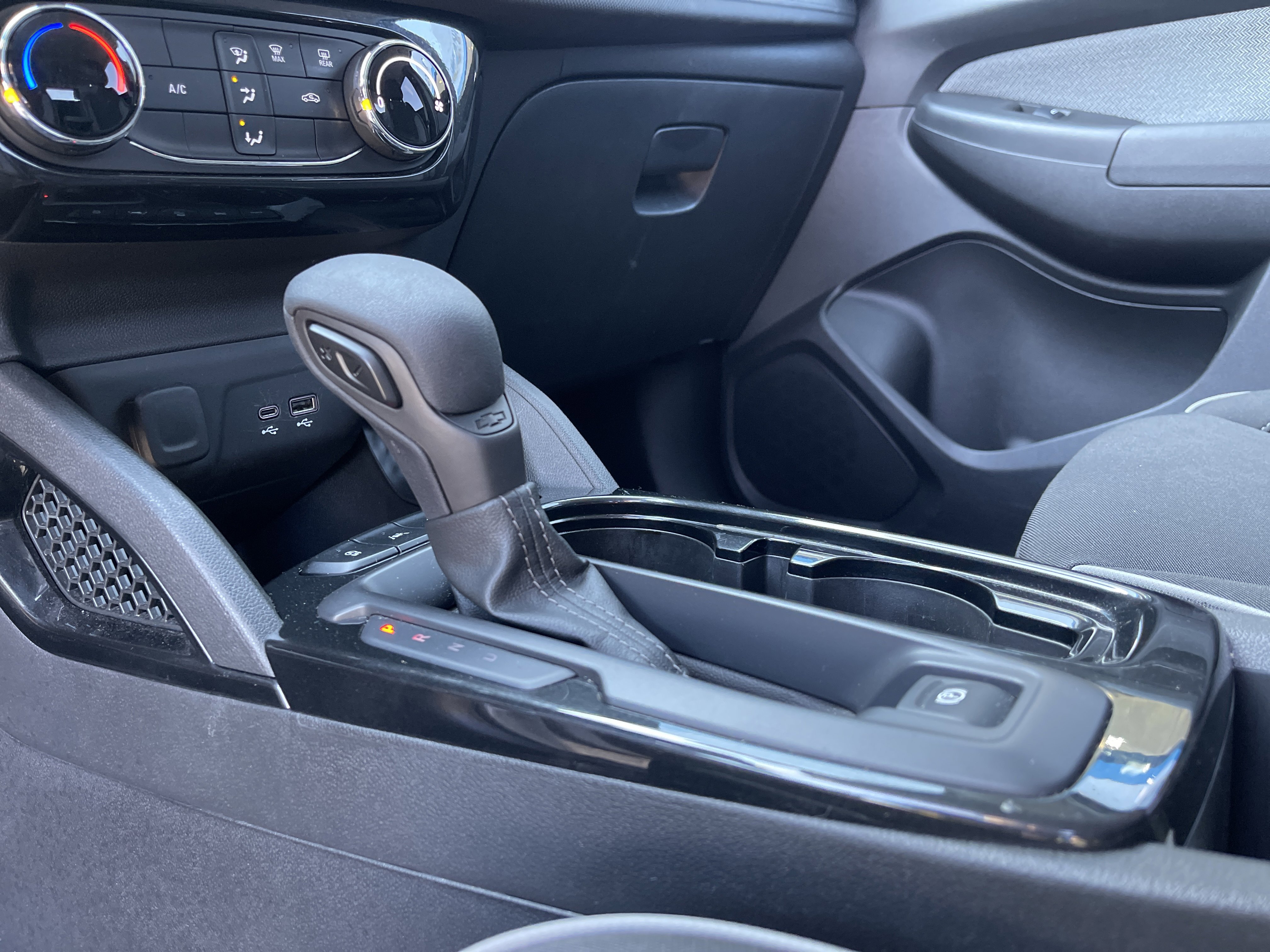 Used 2025 Chevrolet TrailBlazer LT image 31