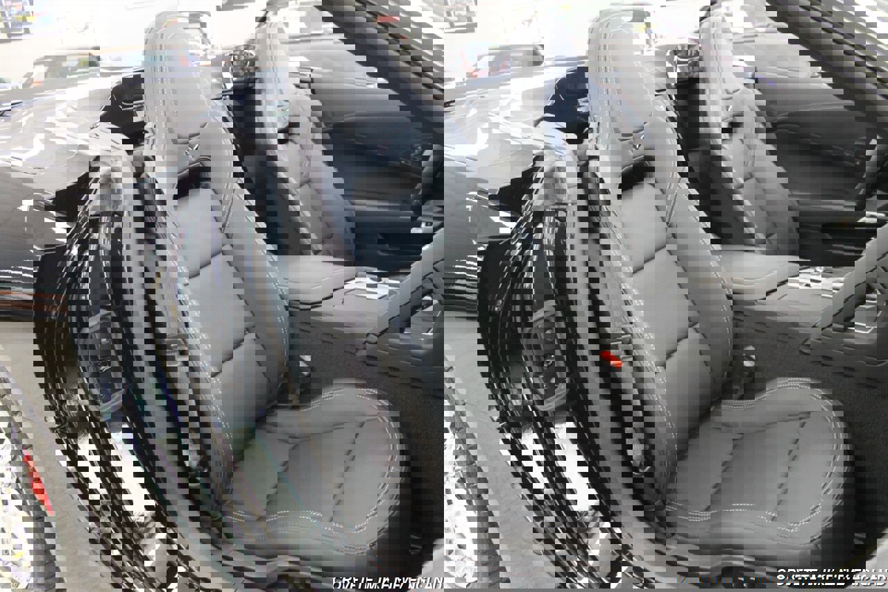 Used 2016 Chevrolet Corvette Stingray Convertible w/ 2LT Preferred Equipment Group RWD image 36