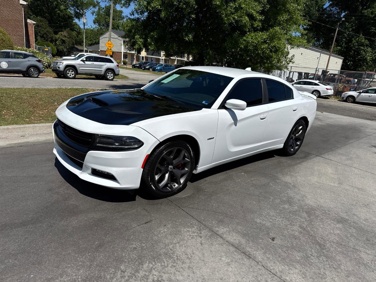 Used 2018 Dodge Charger R/T w/ Plus Group image 2