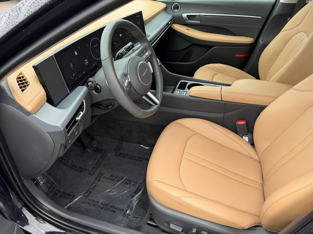 Certified 2025 Hyundai Sonata Limited FWD image 10