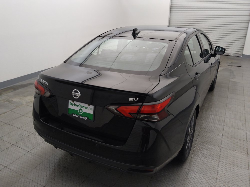 Used 2021 Nissan Versa SV FWD image 7