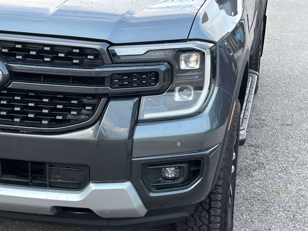 Used 2025 Ford Ranger Lariat w/ Trailer Tow Package AWD/4WD image 33