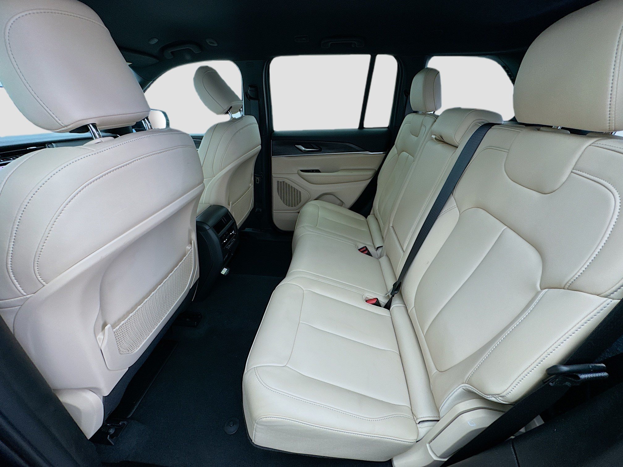 Used 2025 Jeep Grand Cherokee Limited image 15