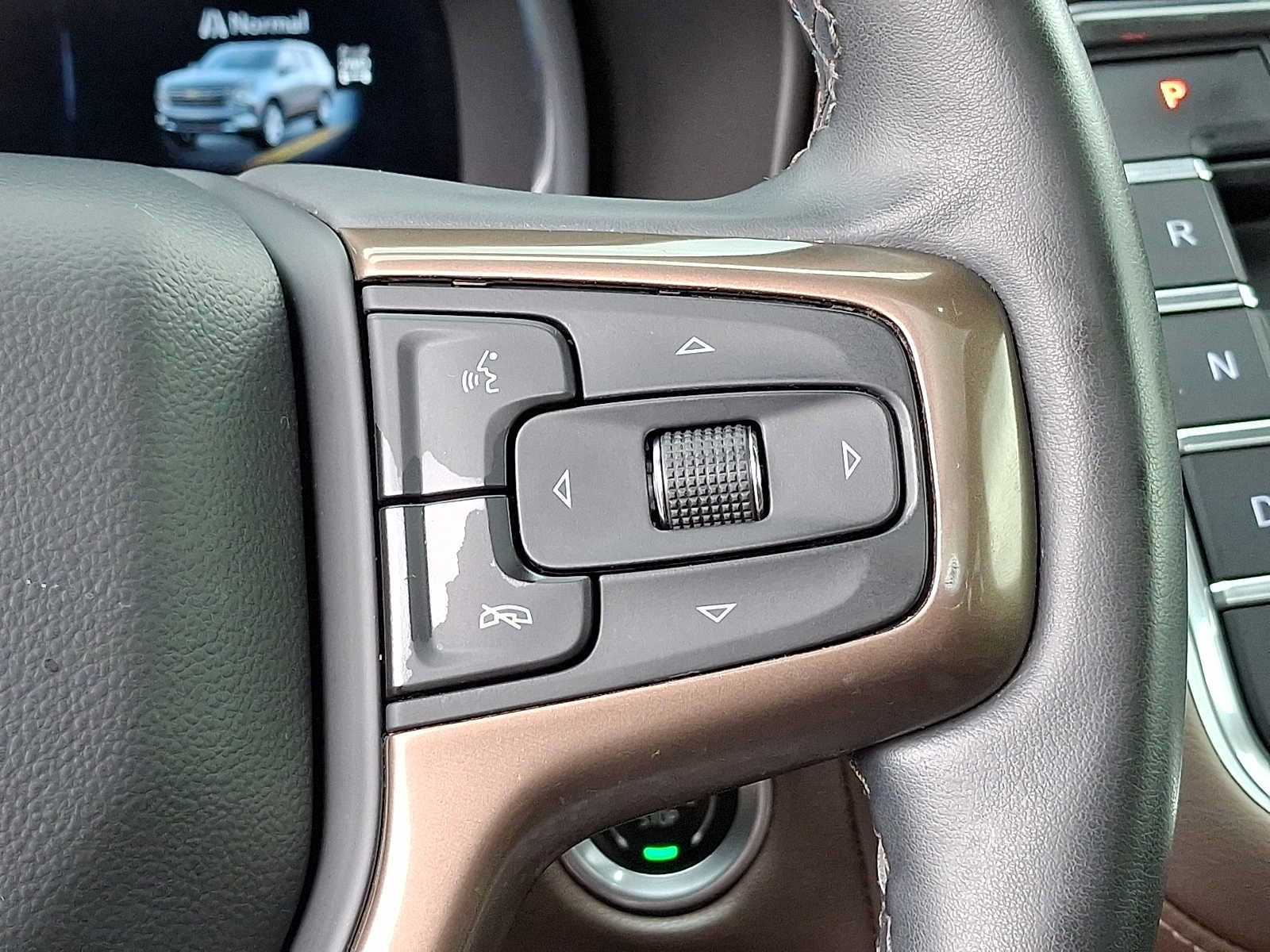 Used 2023 Chevrolet Suburban High Country w/ LPO, Illumination Package AWD/4WD image 24