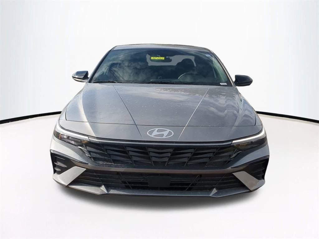 New 2026 Hyundai Elantra SEL Sport image 3