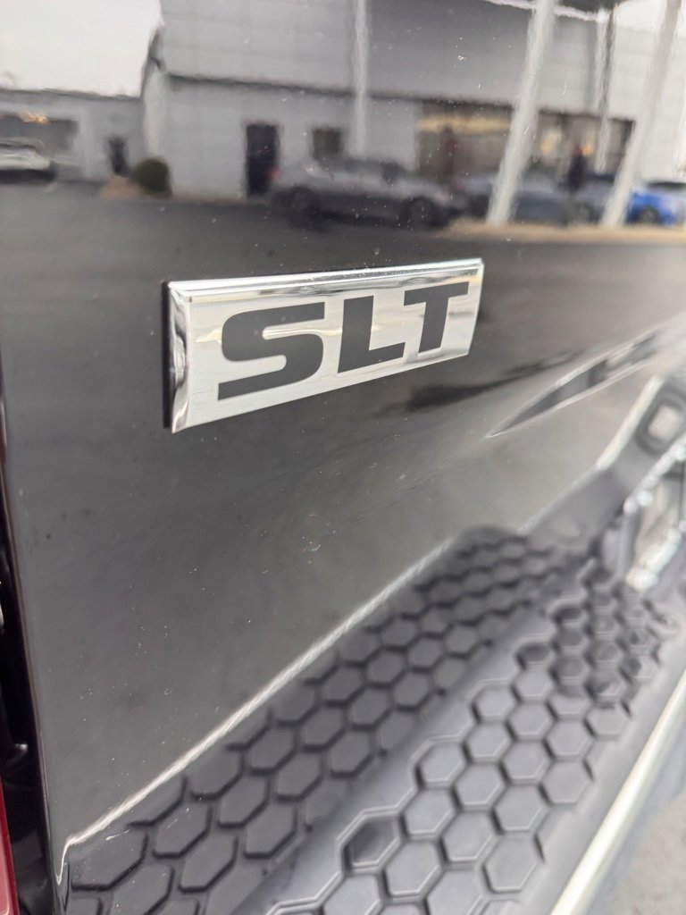 Used 2024 RAM 1500 Classic SLT image 10