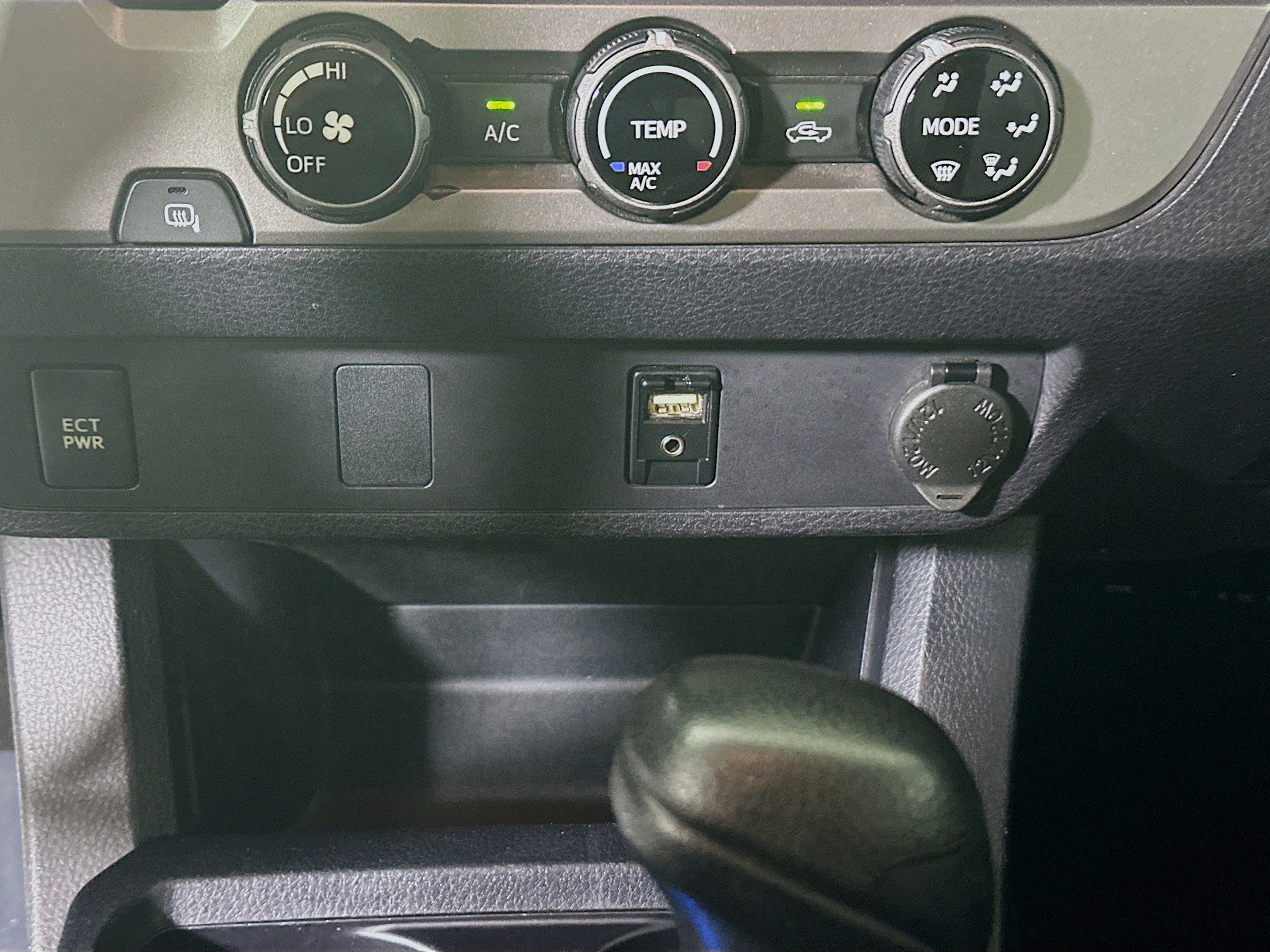 Used 2017 Toyota Tacoma SR5 w/ Tow Package RWD image 22