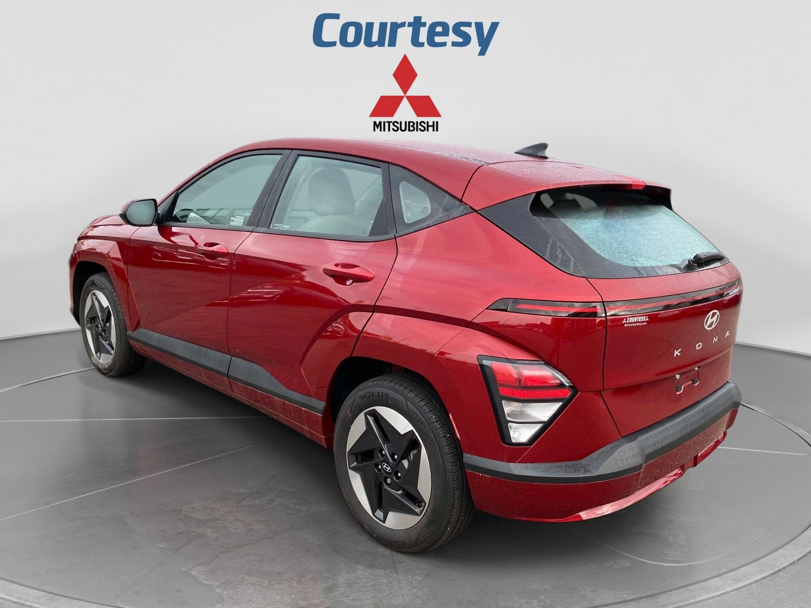 Used 2025 Hyundai Kona SE FWD image 3