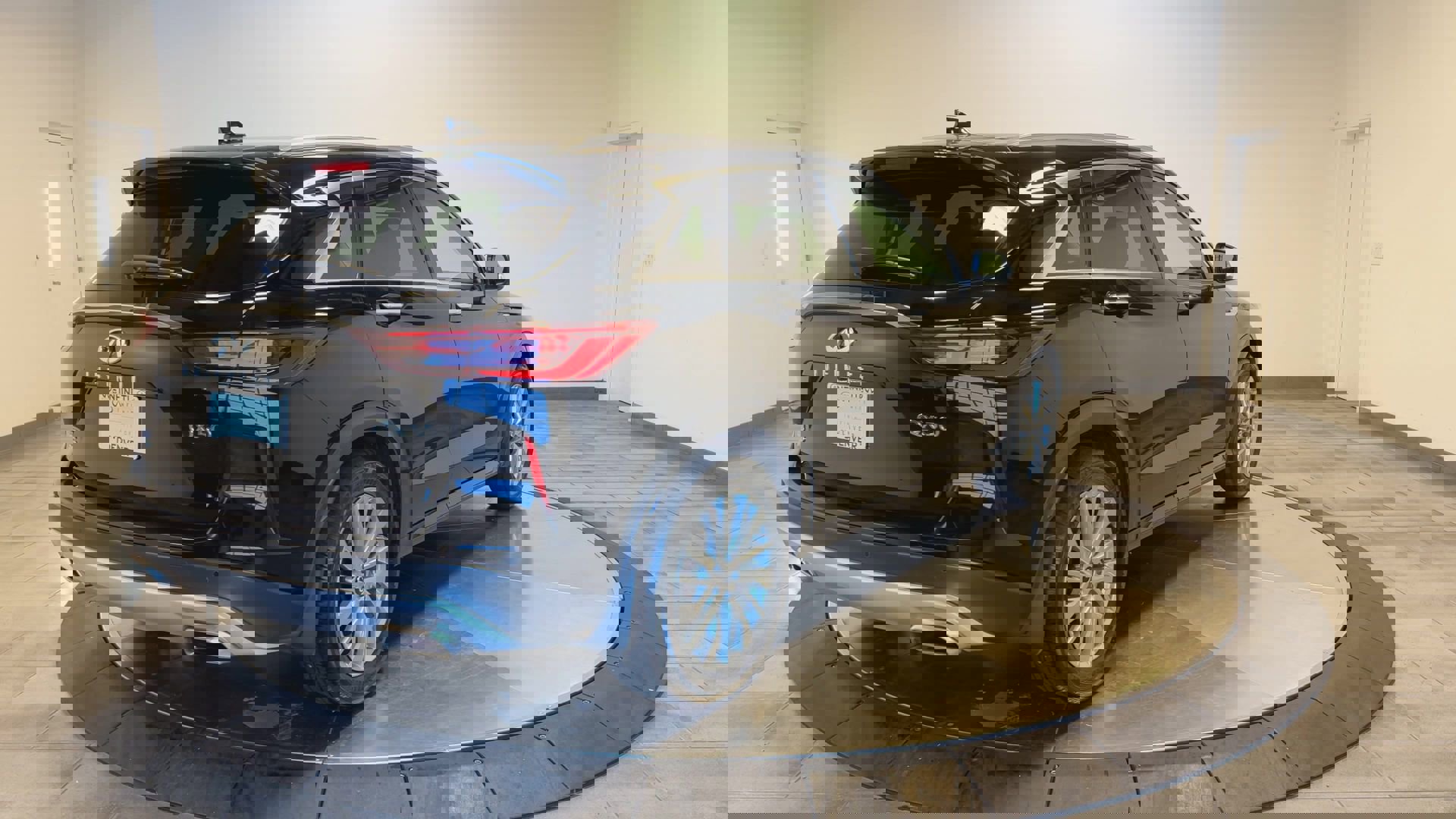 Certified 2025 INFINITI QX50 Luxe image 8