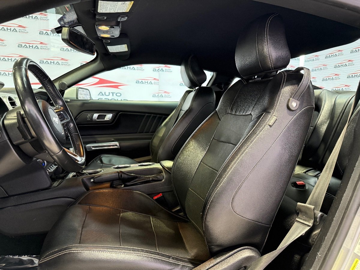 Used 2020 Ford Mustang Premium RWD image 32