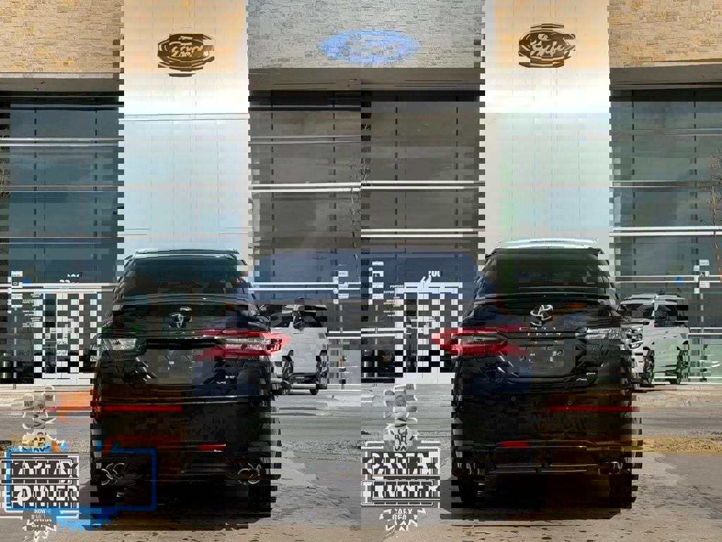 Used 2018 Toyota Camry XSE image 22