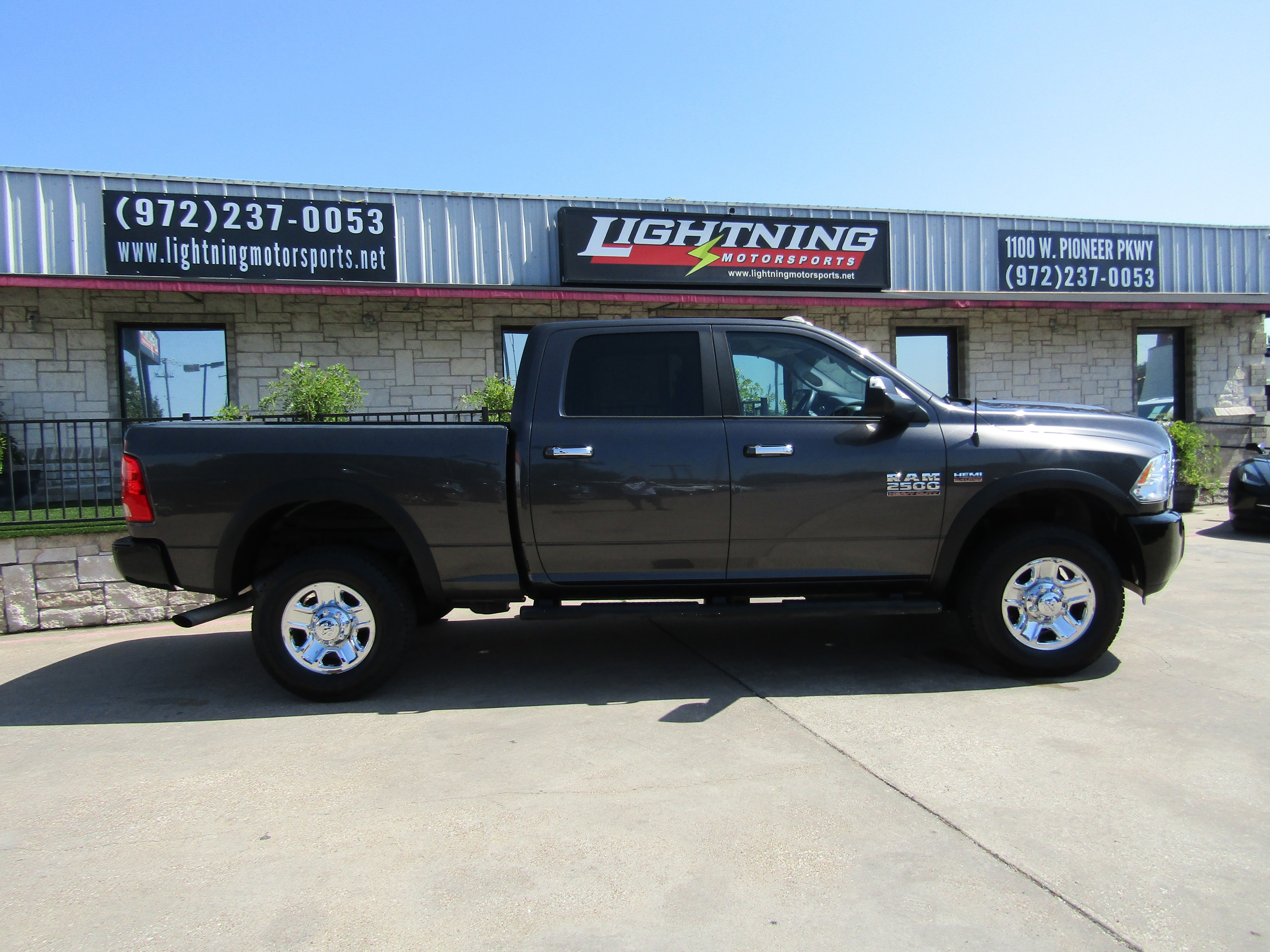 Used 2018 RAM 2500 SLT w/ Snow Chief Group image 5
