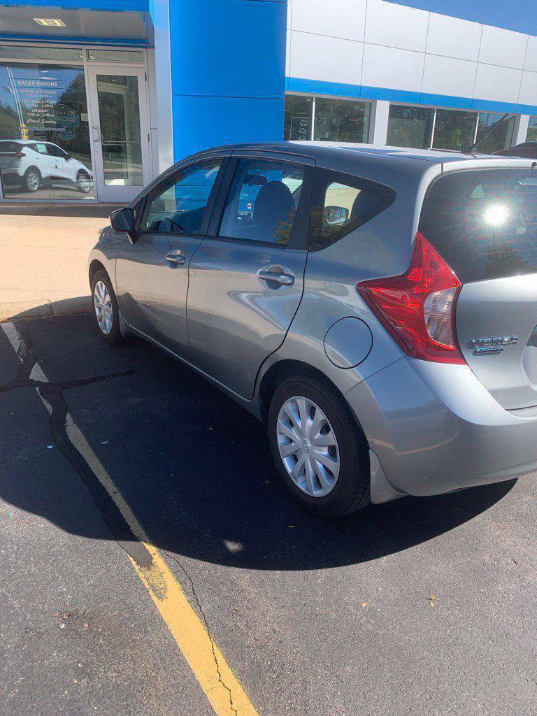Used 2015 Nissan Versa Note SV FWD image 2