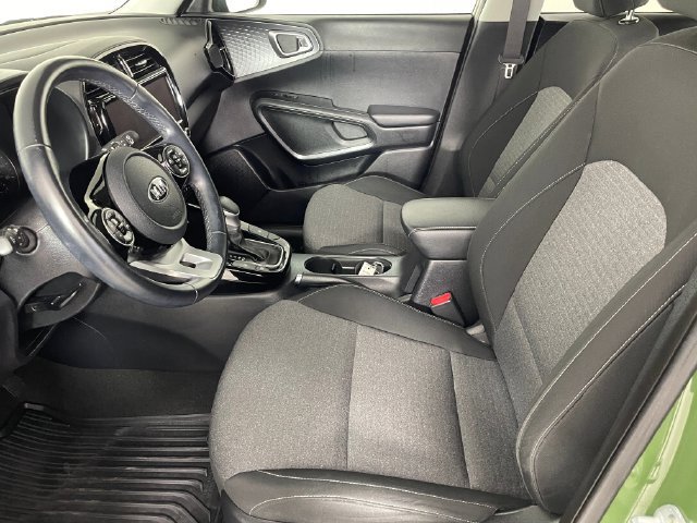 Used 2020 Kia Soul EX FWD image 2