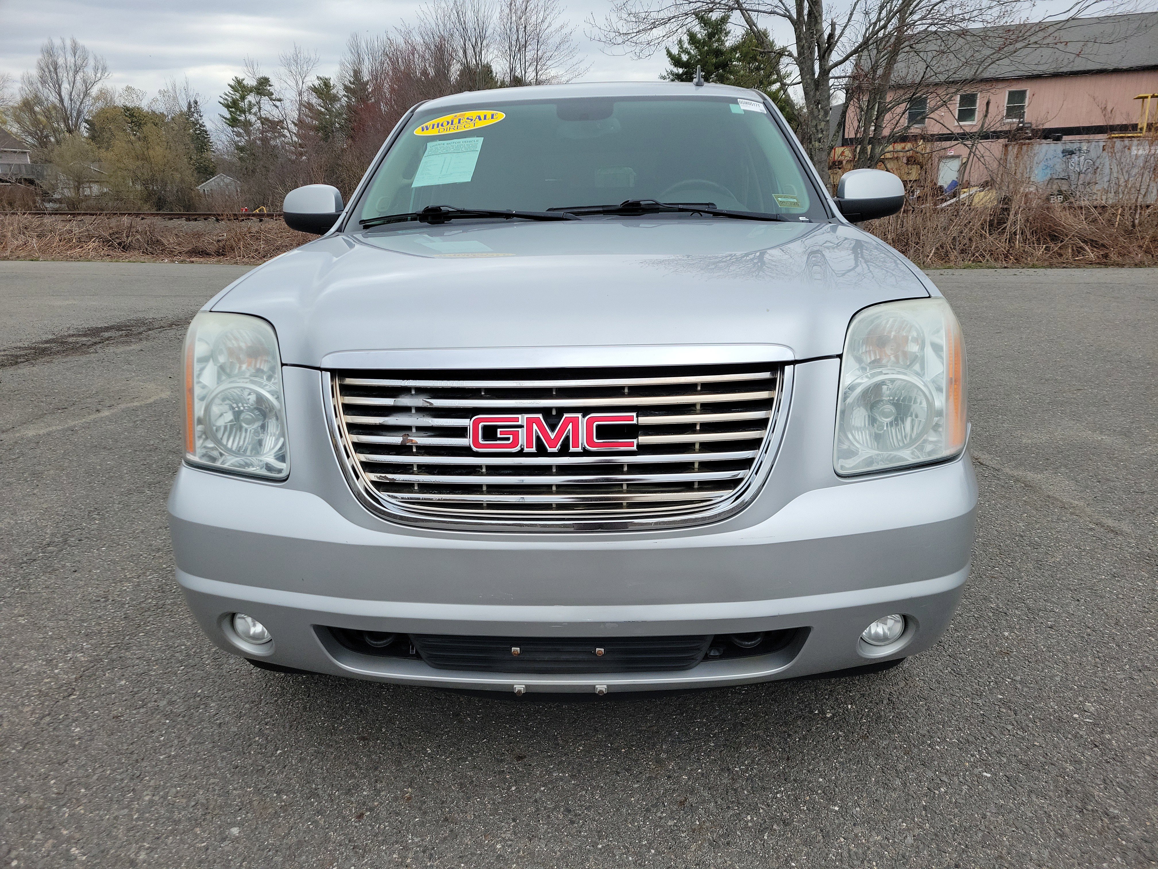 Used 2013 GMC Yukon SLE AWD/4WD image 2