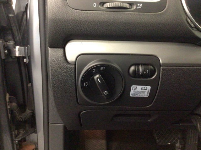 Used 2014 Volkswagen Golf TDI FWD image 17
