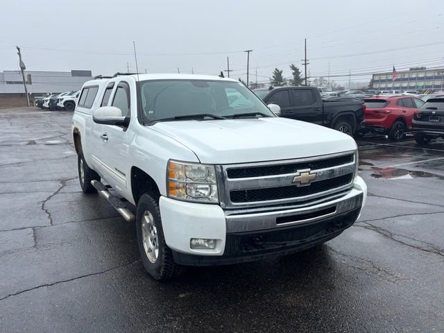 Used 2011 Chevrolet Silverado 1500 LT w/ All-Star Edition AWD/4WD image 3