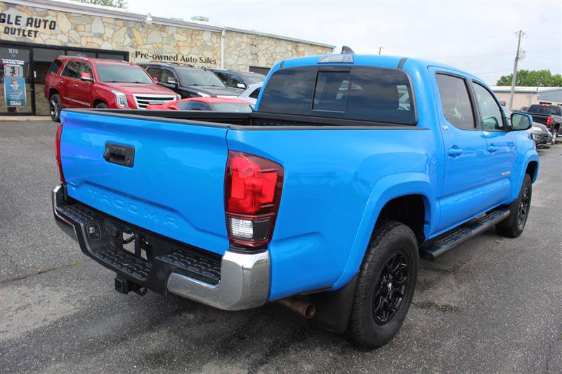 Used 2020 Toyota Tacoma SR5 AWD/4WD image 7