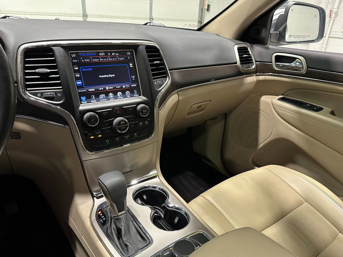 Used 2016 Jeep Grand Cherokee Limited AWD/4WD image 34