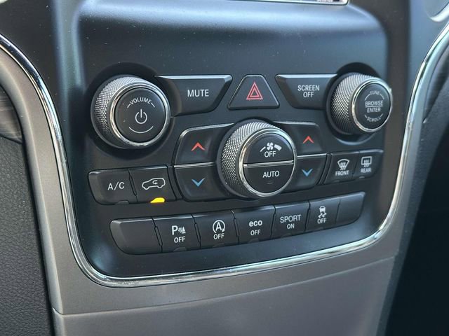 Used 2019 Jeep Grand Cherokee Laredo image 16