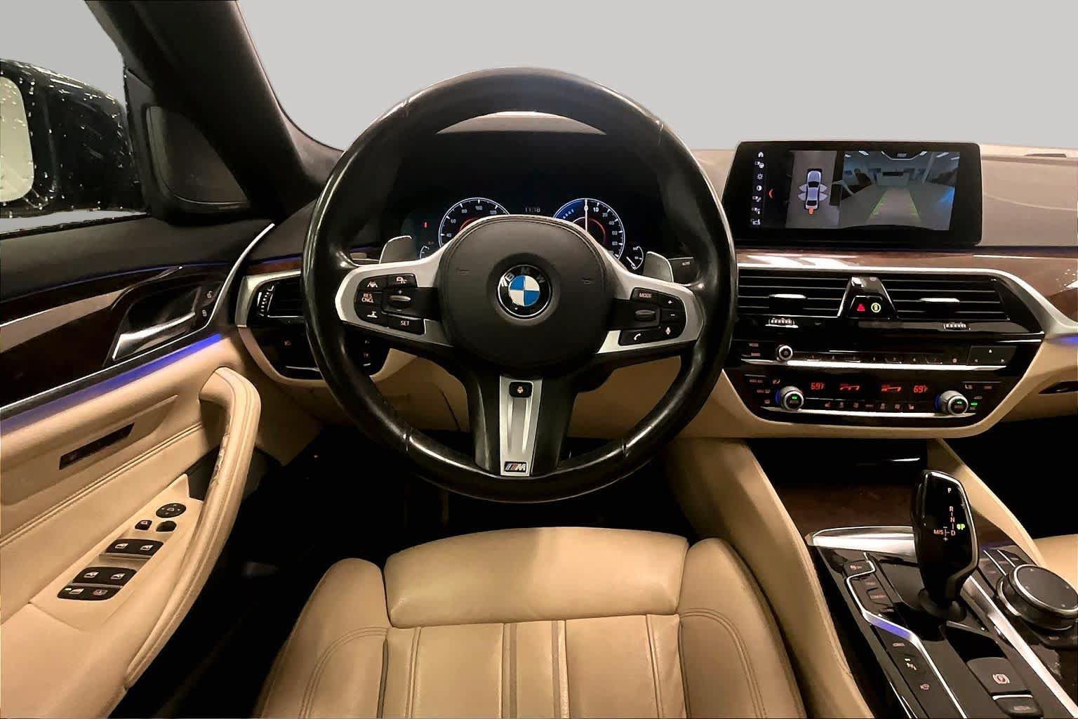 Used 2019 BMW 530e w/ M Sport Package RWD image 5
