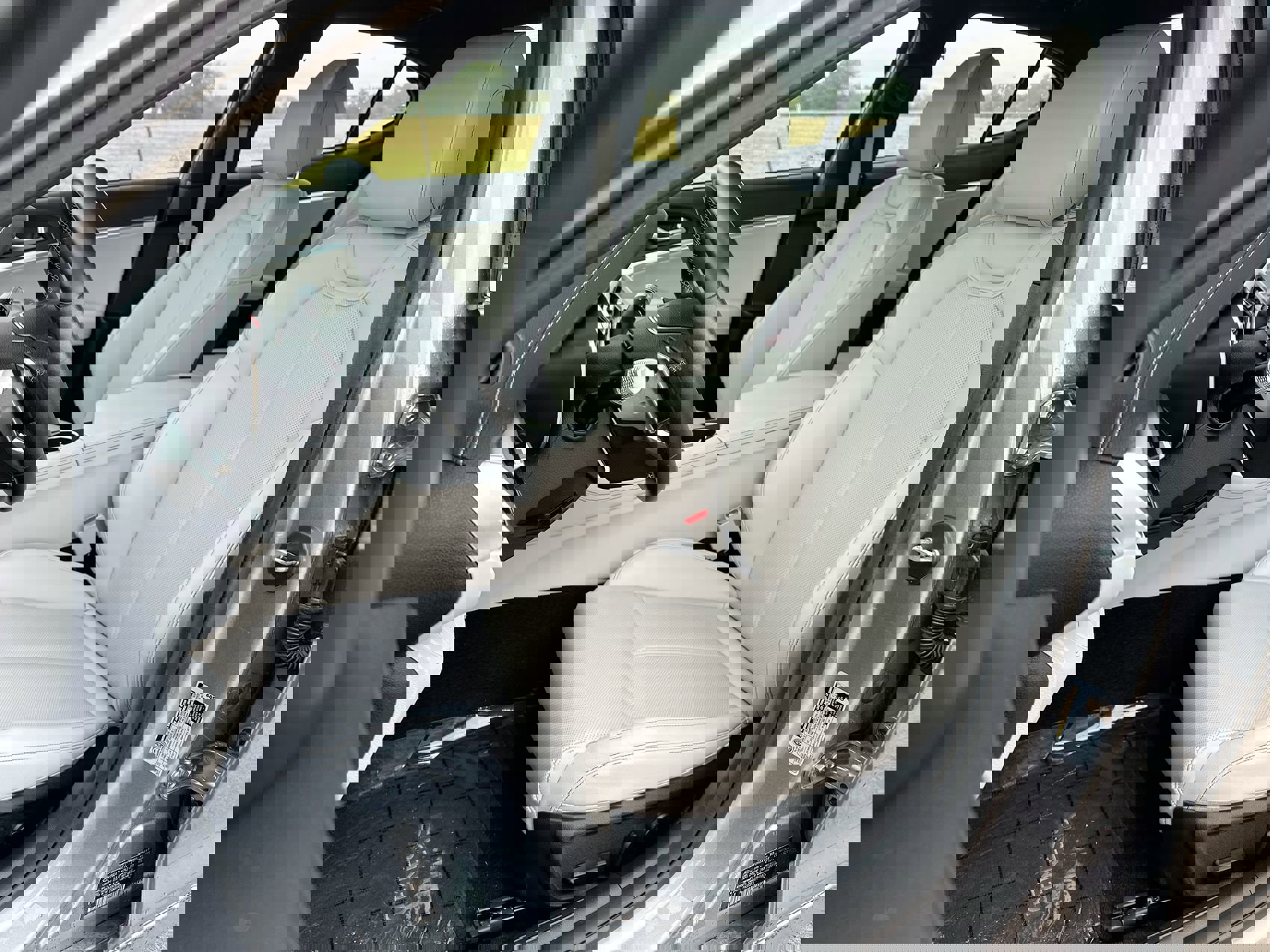 Used 2024 Genesis G70 2.5T image 11