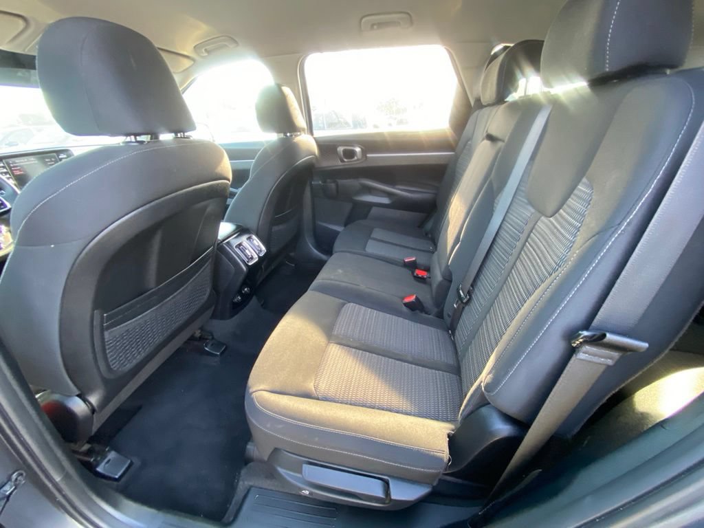 Certified 2023 Kia Sorento LX FWD image 20