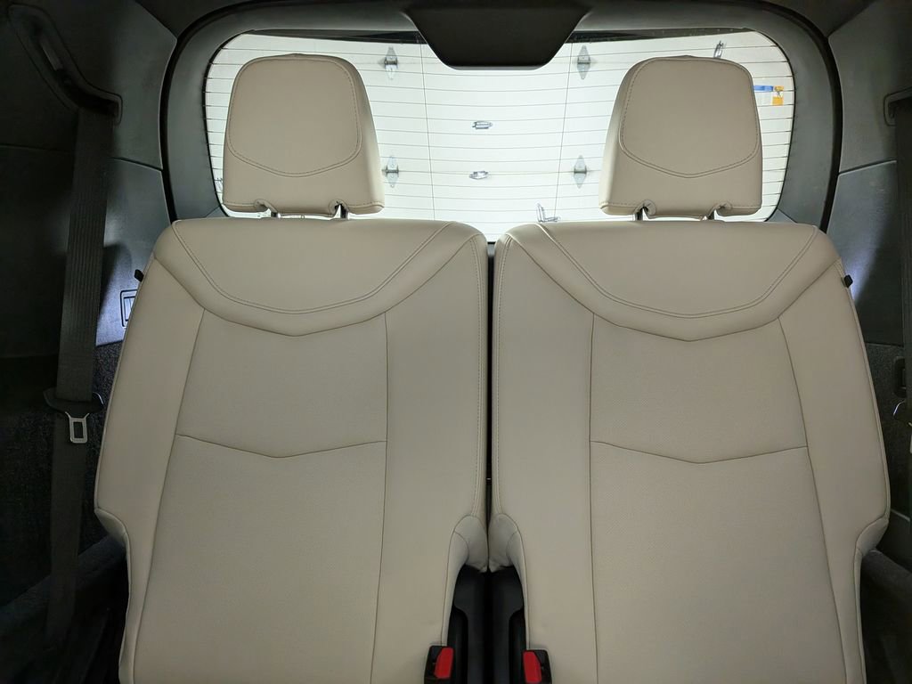 Used 2023 Cadillac XT6 Sport w/ Technology Package image 36