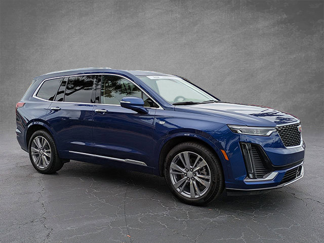 Certified 2025 Cadillac XT6 Premium Luxury w/ Platinum Package image 7