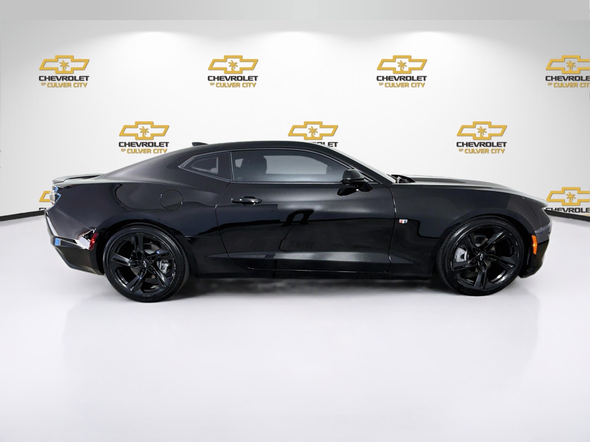 Used 2022 Chevrolet Camaro LT w/ RS Package RWD image 7