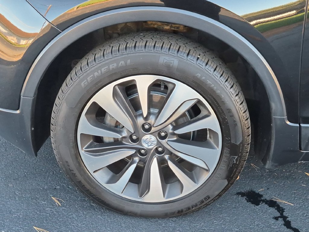 Used 2018 Buick Encore Essence AWD/4WD image 14