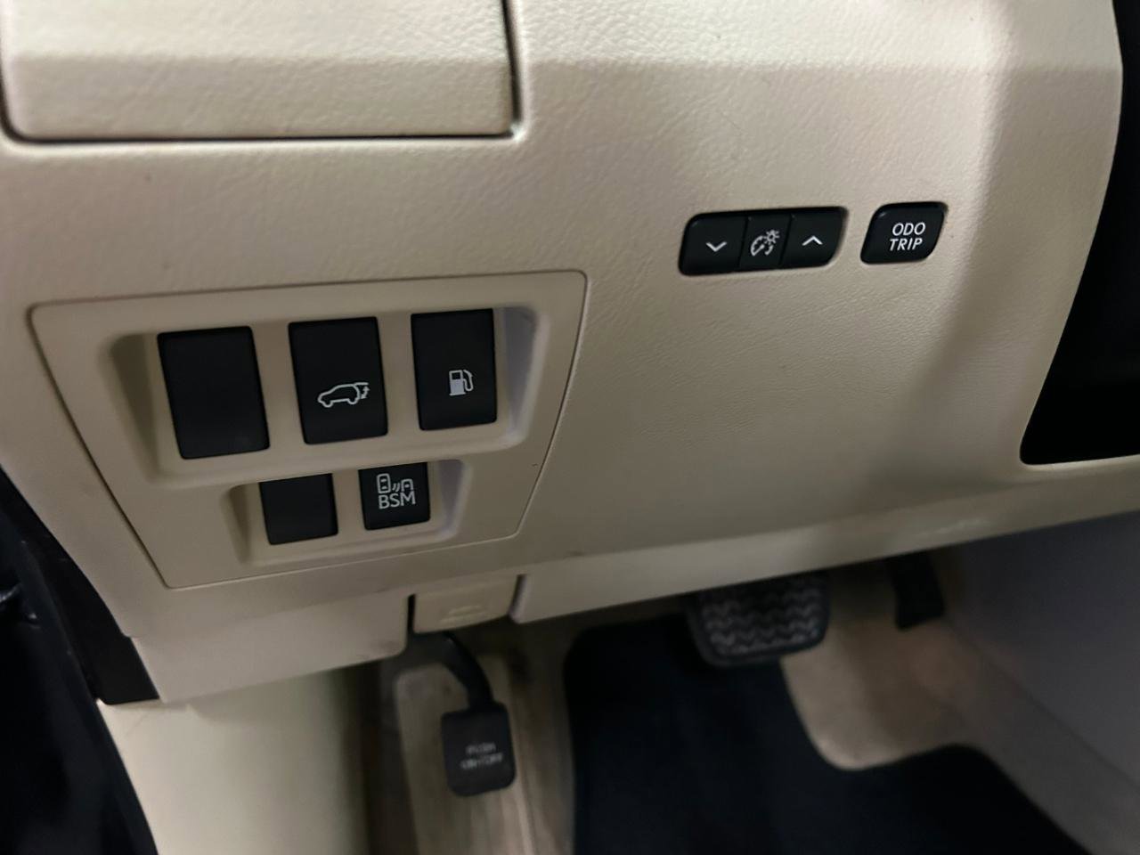 Used 2015 Lexus RX 450h AWD image 15