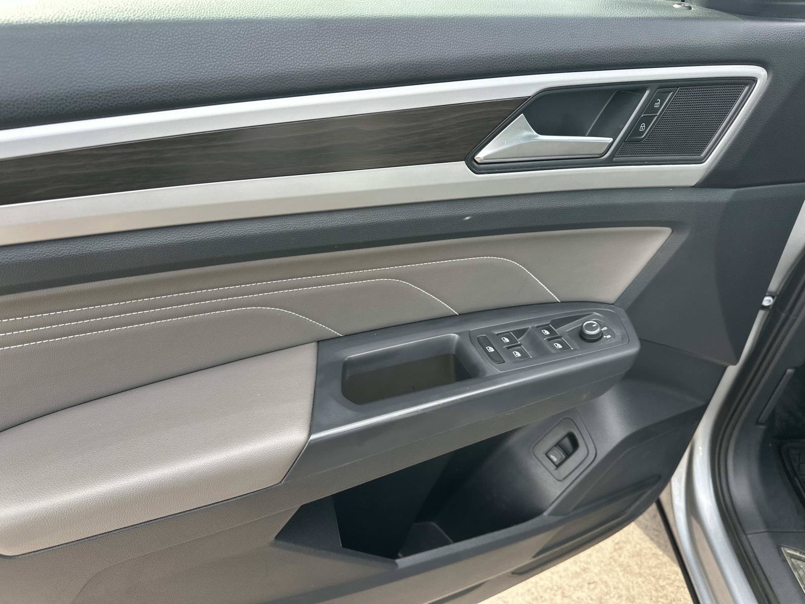 Used 2021 Volkswagen Atlas SE w/ Panoramic Sunroof Package AWD/4WD image 15