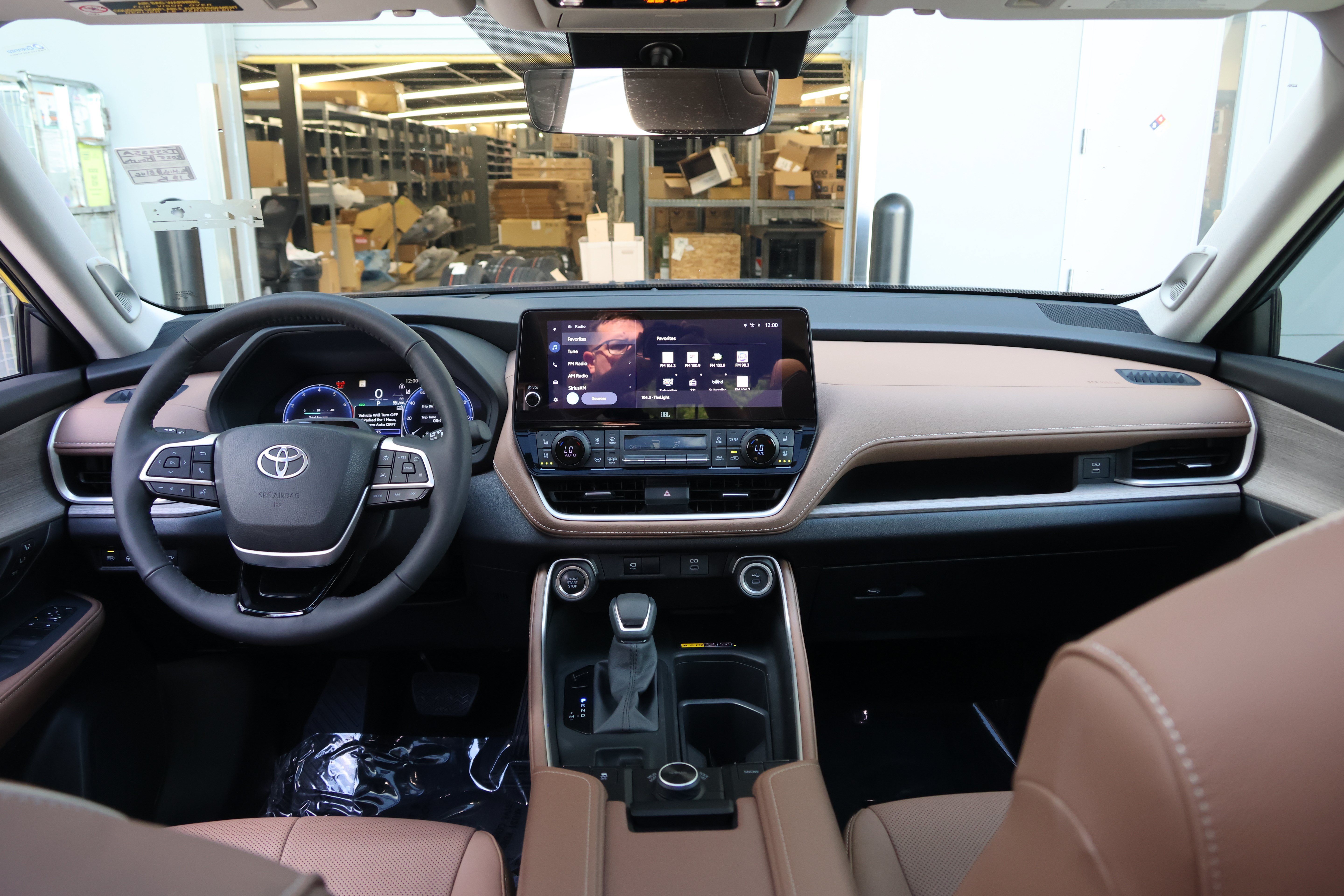 Used 2025 Toyota Grand Highlander AWD image 16