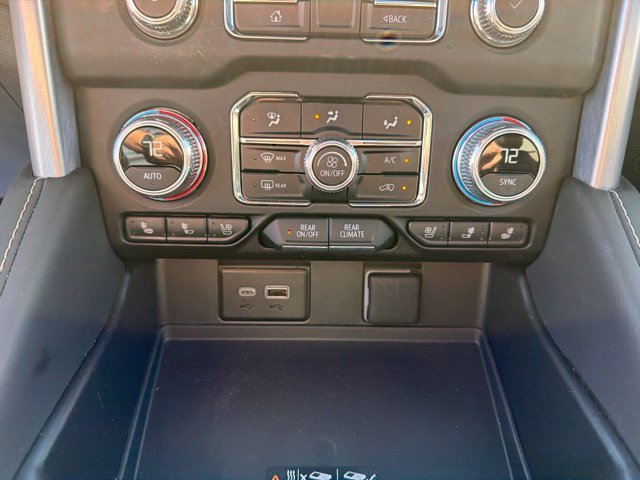Certified 2023 GMC Yukon SLT w/ SLT Luxury Package AWD/4WD image 22