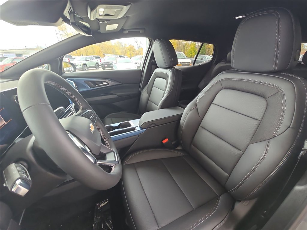 New 2026 Chevrolet Equinox EV LT image 19