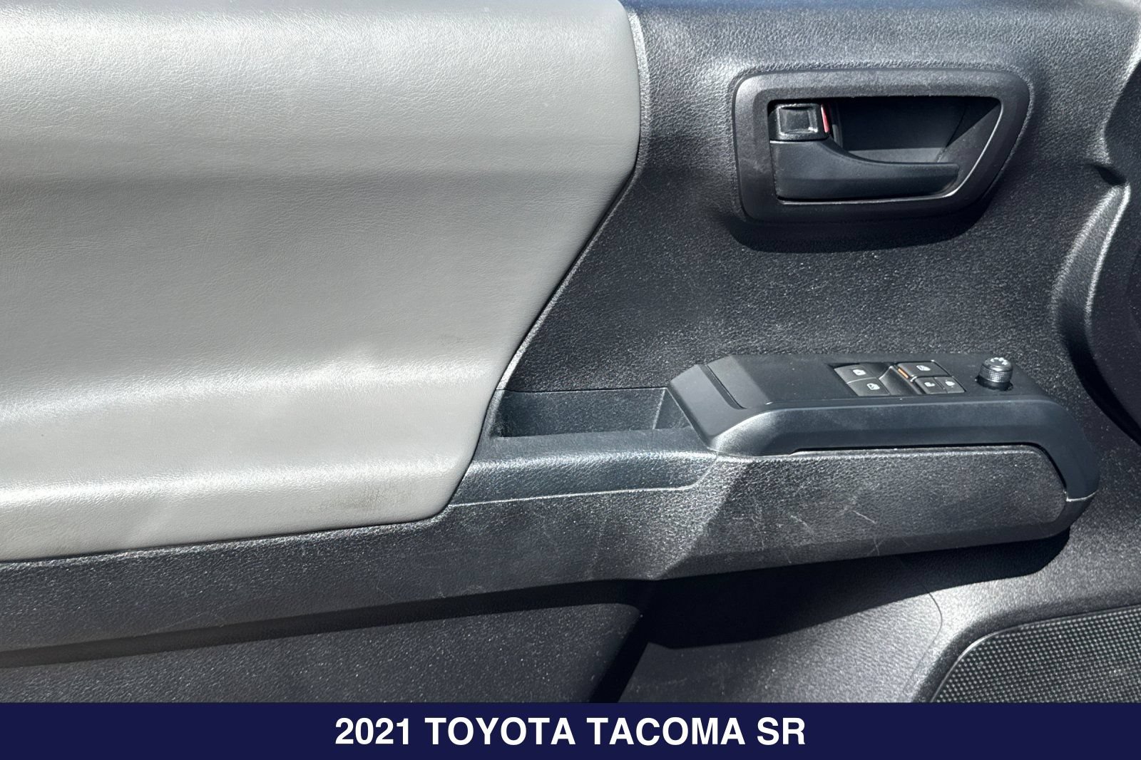 Used 2021 Toyota Tacoma SR w/ SR Convenience Package RWD image 12
