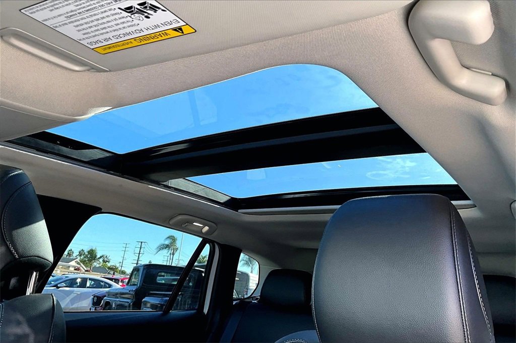 Certified 2025 MAZDA CX-50 AWD 2.5 Hybrid w/ Premium Pkg image 12