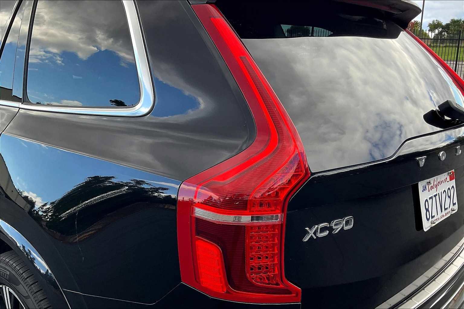 Used 2022 Volvo XC90 T8 Inscription image 33