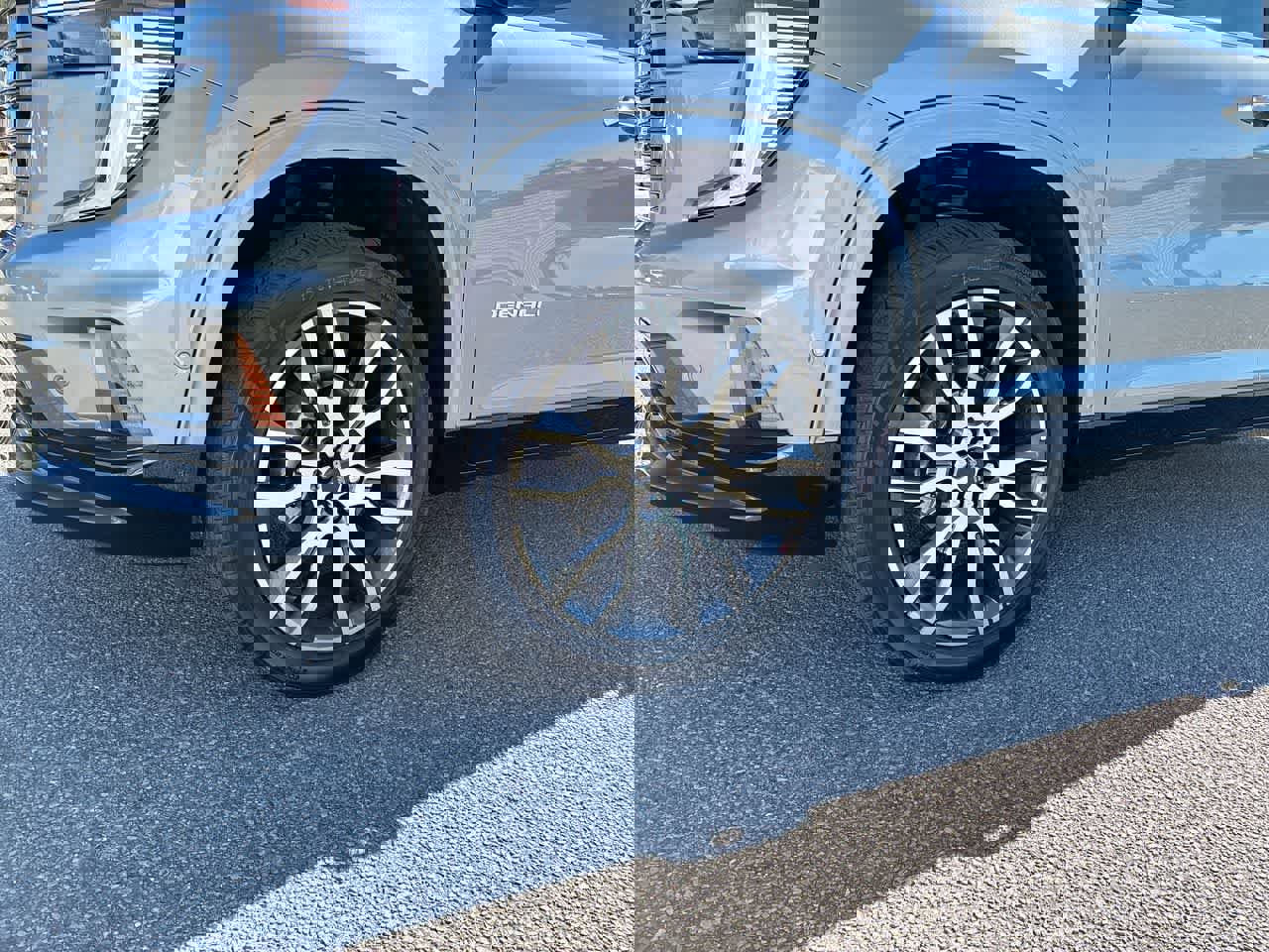 New 2026 GMC Acadia Denali Ultimate w/ LPO, Floor Liner Package image 34