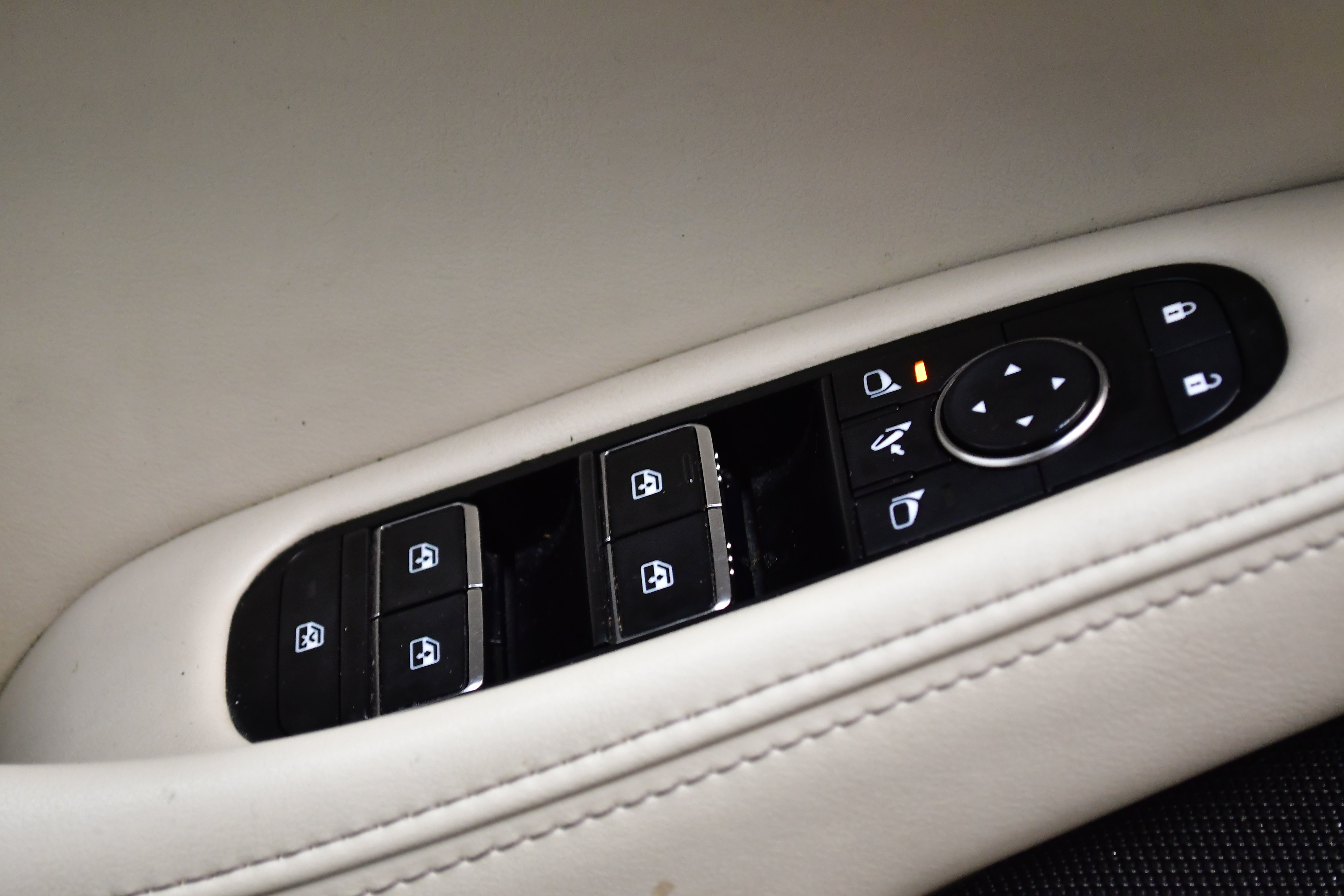 Used 2023 INFINITI QX60 Luxe w/ Cargo Package image 20