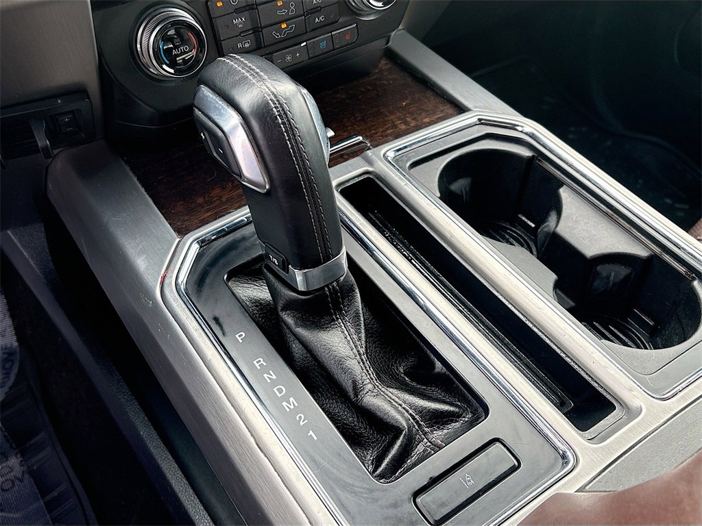 Used 2015 Ford F150 Platinum w/ Equipment Group 701A Luxury image 17